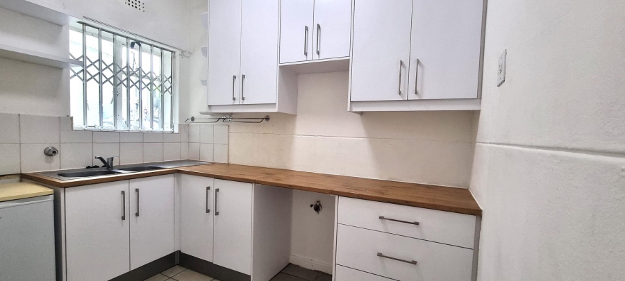 1 Bedroom Property for Sale in Vredehoek Western Cape